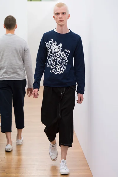 Look 23